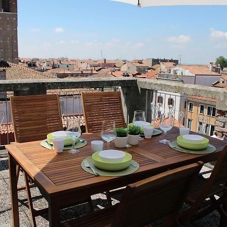 Apartment With Terrace In Chioggia'S Main Square 외부 사진