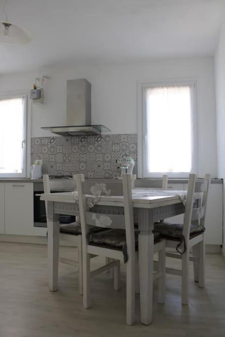Apartment With Terrace In Chioggia'S Main Square 외부 사진