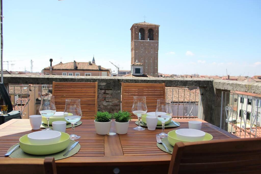 Apartment With Terrace In Chioggia'S Main Square 외부 사진