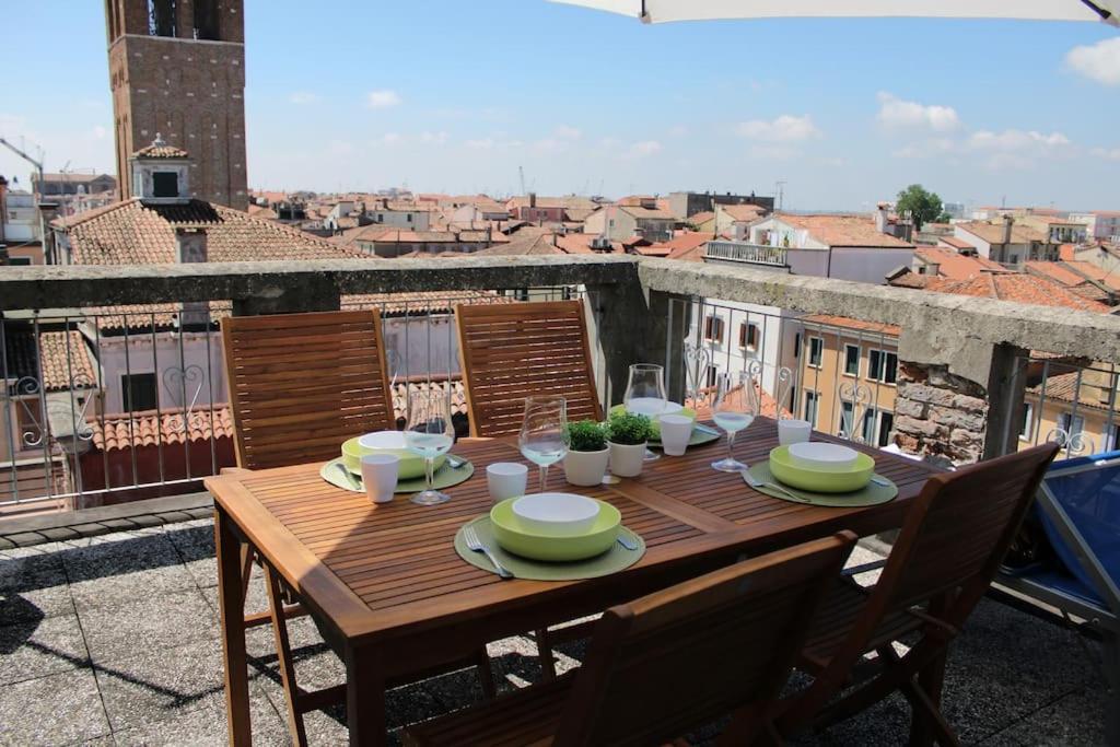 Apartment With Terrace In Chioggia'S Main Square 외부 사진